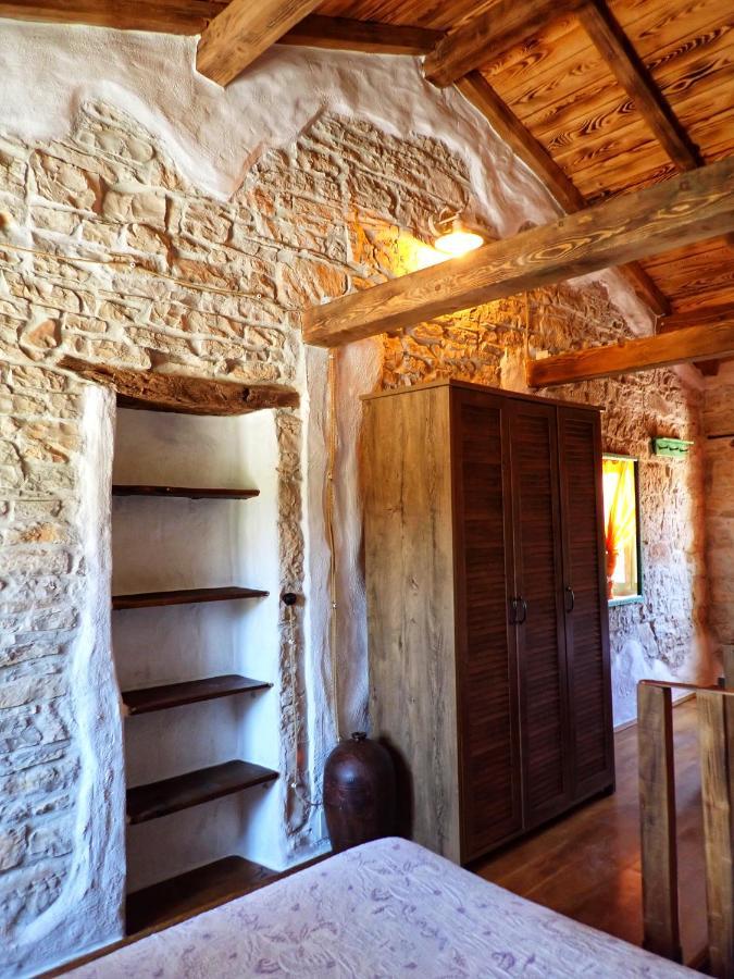 Cottage Al Merlo Olivo Buje Exterior photo